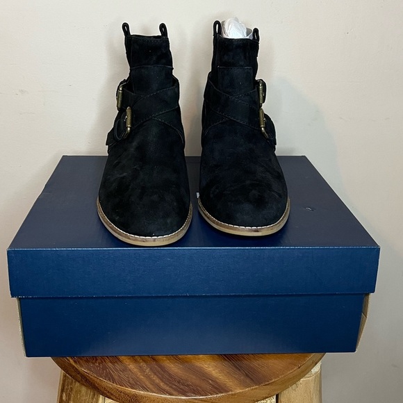 🌻Cole Haan Black Ankle Boots With  Buckles - Picture 2 of 6